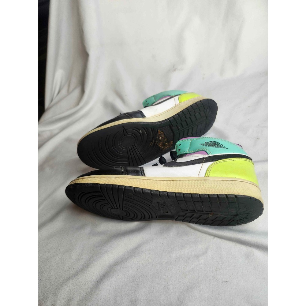 Nike Air Jordan 1 Mid SE GS White Black Volt Purple 554725-175 Kids 6.5Y Shoes - Picture 5 of 6